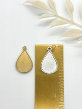 Lace Teardrop Necklace