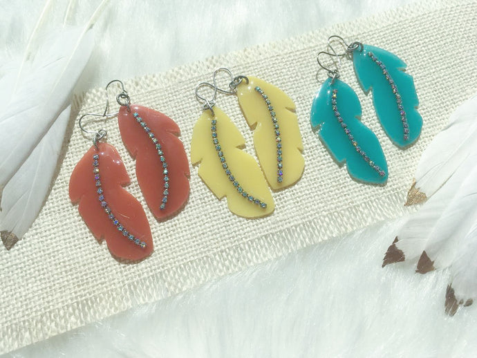 Resin Contour Feather Earrings